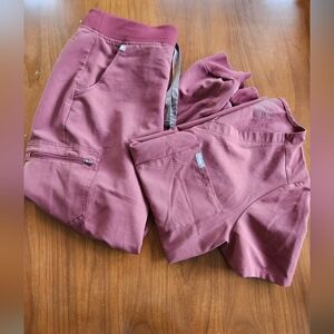 FIGS MEDIUM SCRUB SET WOMENS